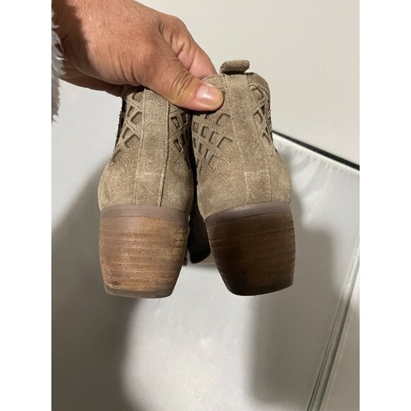 Crown Vintage Women's 6M Taupe Suede Cutout Ankle Booties - Picture 8 of 15